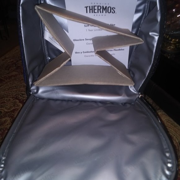 NEW THERMOS lunchbag - Picture 4 of 5